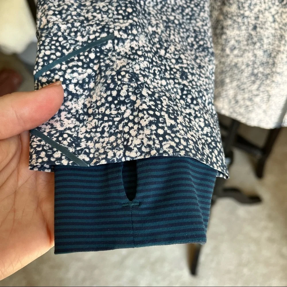 Lululemon Runaway Jacket - Picture 6 of 15